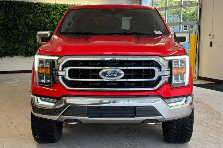 $34906 : Ford F-150 2021 4x4 XLT 4dr image 9