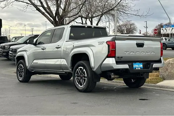$39995 : Toyota Tacoma 2024 4x4 TRD O image 6