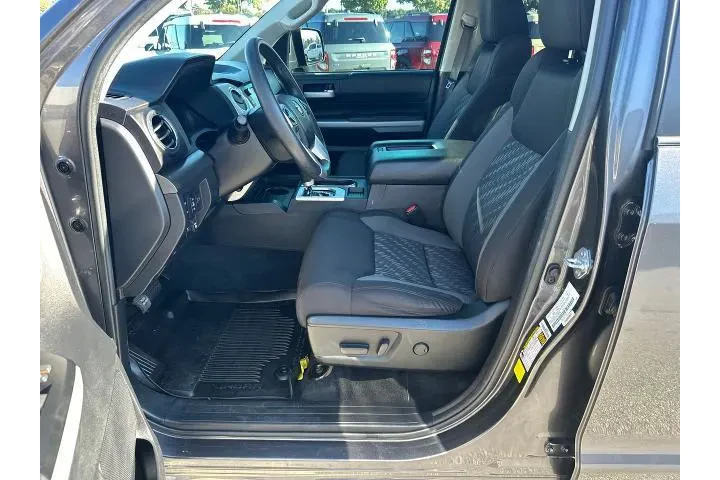 $31499 : Toyota Tundra 2021 4x2 SR5 4 image 9