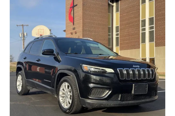$8999 : 2020 Cherokee Latitude image 3