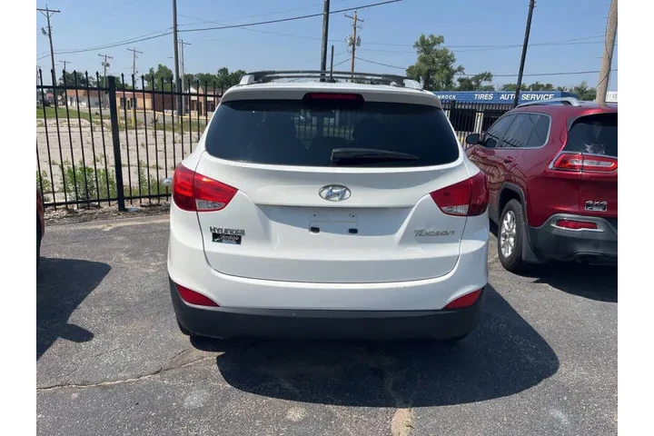 2013 Tucson Limited image 3