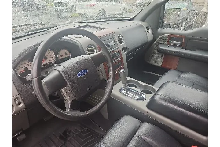 $16817 : Ford F-150 2005 4dr SuperCre image 9