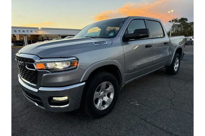 $35394 : Ram 1500 2025 4x4 Big Horn 4 image 3