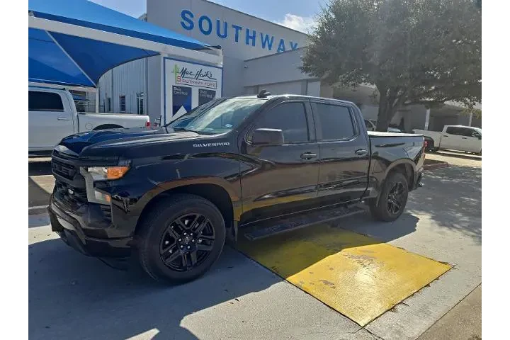 $30998 : Chevrolet Silverado 1500 202 image 1