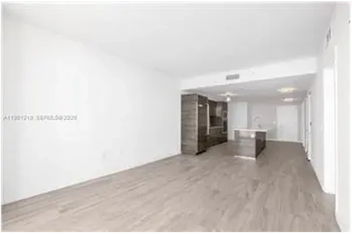 $4900 : Rental property with 2 bedro image 6