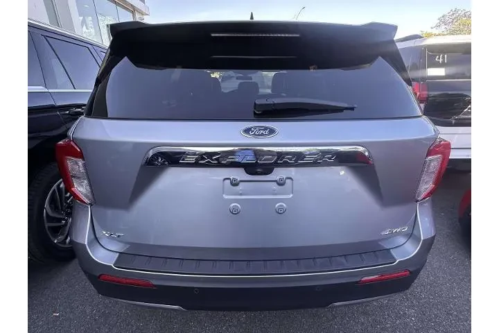 $33990 : Ford Explorer 2023 AWD XLT 4 image 3