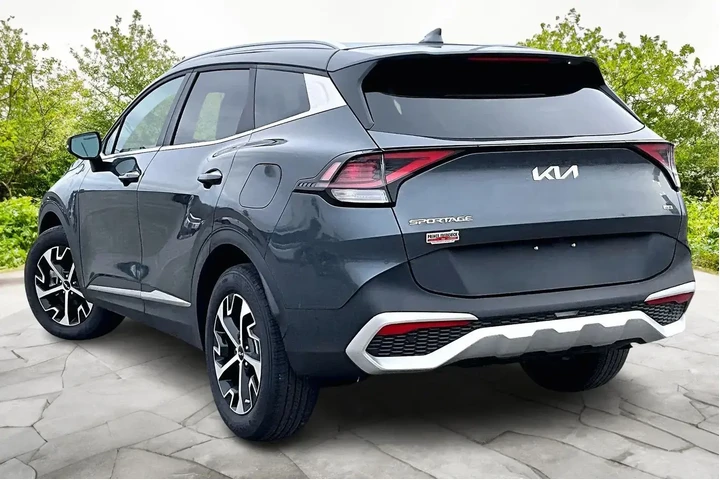 $27412 : Kia Sportage 2025 AWD EX 4dr image 2