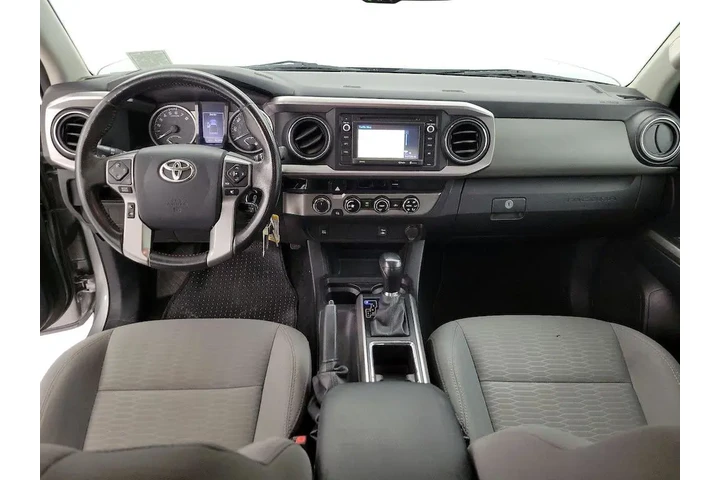 $28998 : Toyota Tacoma 2017 4x4 SR5 V image 9