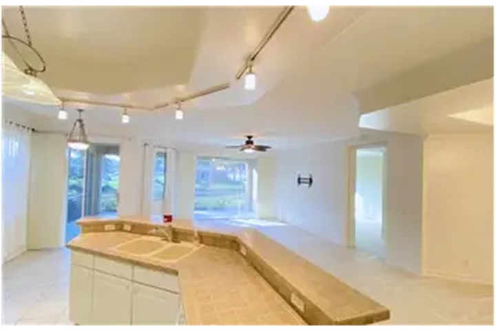 $3495 : Rental property with 3 bedro image 5