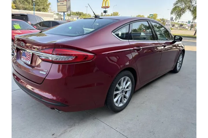 $13990 : 2017 Fusion SE image 7