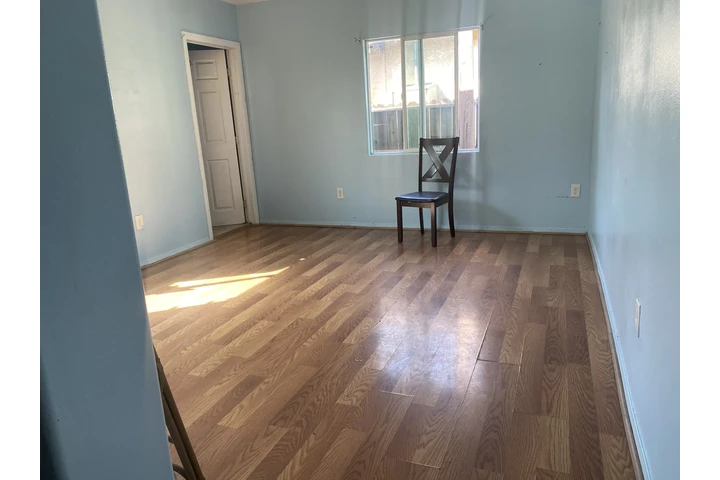 $1200 : Renta de cuarto image 1