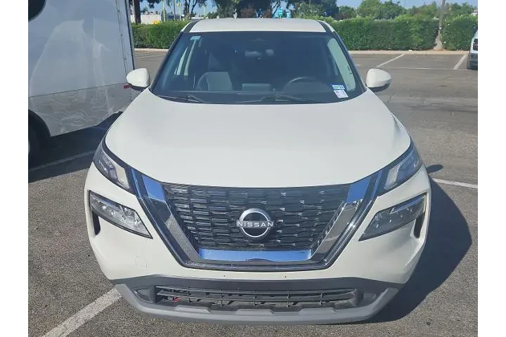$18786 : Nissan Rogue 2022 SV 4dr Cro image 4