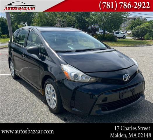 $8900 : Used 2016 Prius v 5dr Wgn Fiv image 3