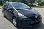 $8900 : Used 2016 Prius v 5dr Wgn Fiv thumbnail