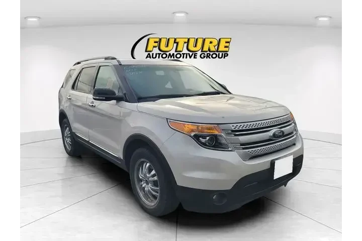 $12070 : Ford Explorer 2015 AWD XLT 4 image 1