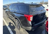 $34244 : Ford Explorer 2023 AWD XLT 4 thumbnail
