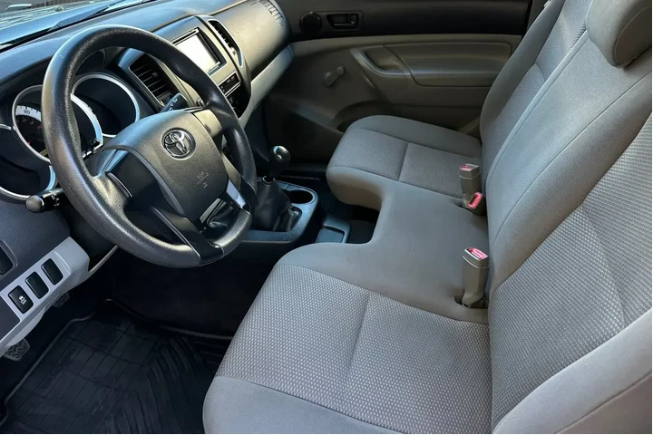 $15900 : Toyota Tacoma 2013 4x2 Base image 9