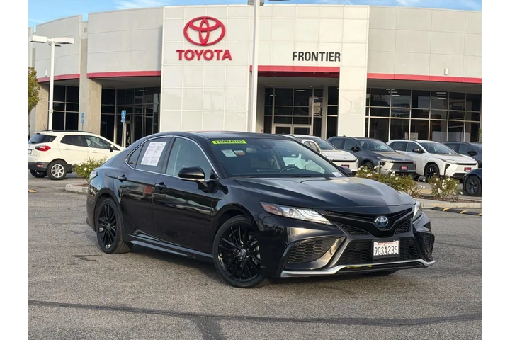 $29532 : Toyota Camry Hybrid 2023 XSE image 1