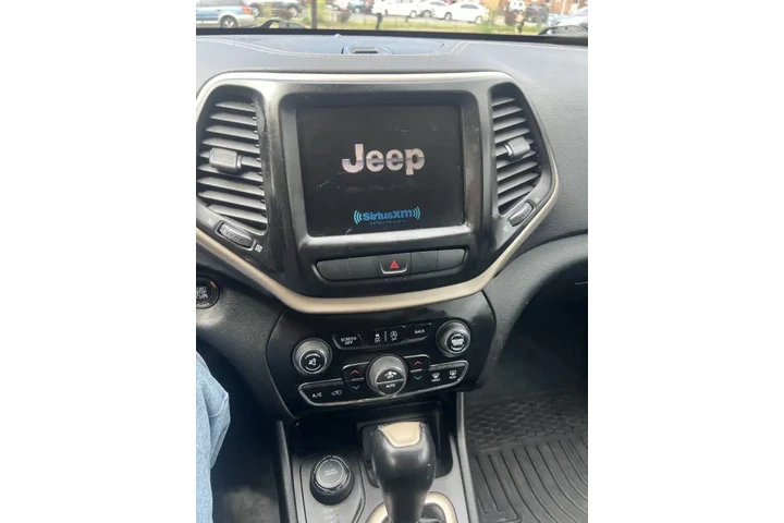$7999 : 2015 Cherokee Limited image 8