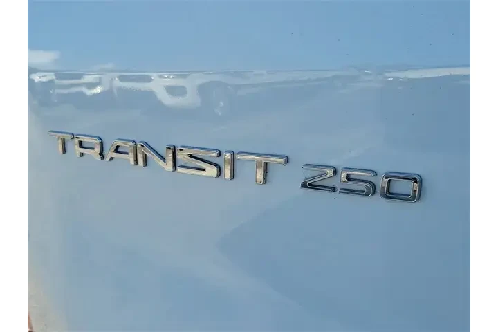 $34591 : Ford Transit 2024 250 3dr SW image 5