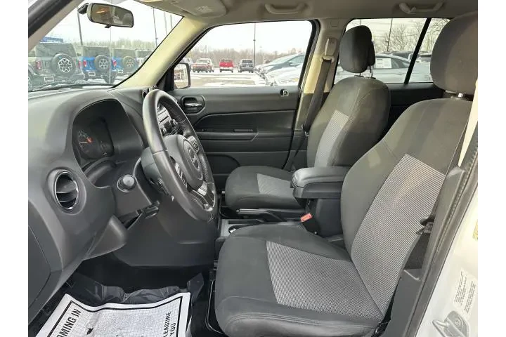 Jeep Patriot 2014 Latitude 4 image 9