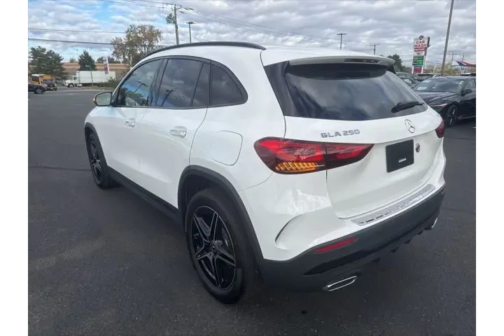 $29995 : Mercedes-Benz GLA 2023 AWD G image 3