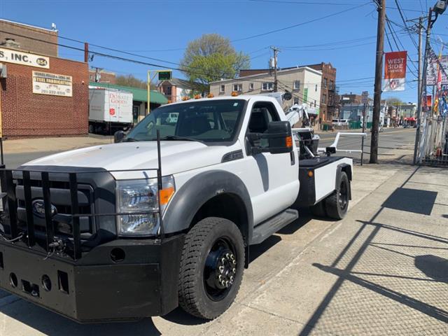 $52999 : Used 2014 Super Duty F-550 DR image 1