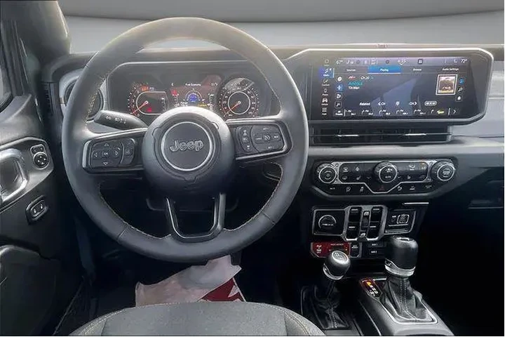 $38000 : Jeep Wrangler 2024 4x4 Willy image 8
