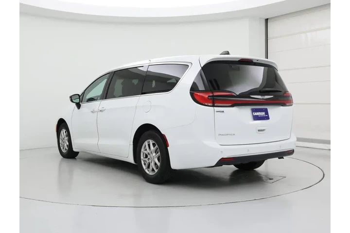 $28998 : Chrysler Pacifica 2024 Touri image 2