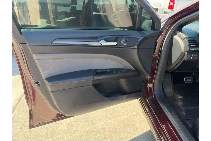 $18900 : Ford Fusion 2017 AWD V6 Spor image 8