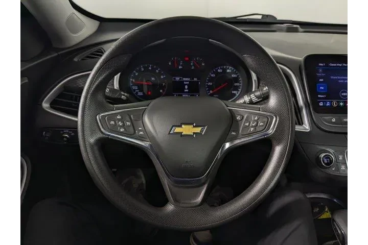 $18575 : Chevrolet Malibu 2023 LT 4dr image 10