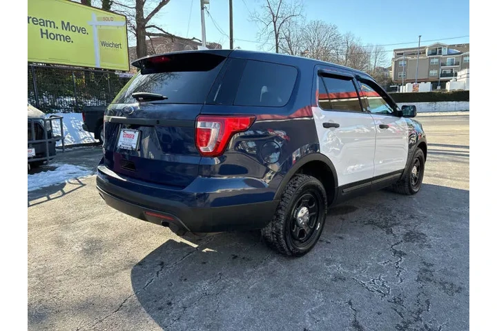 $9299 : 2017 Explorer Police Intercep image 7
