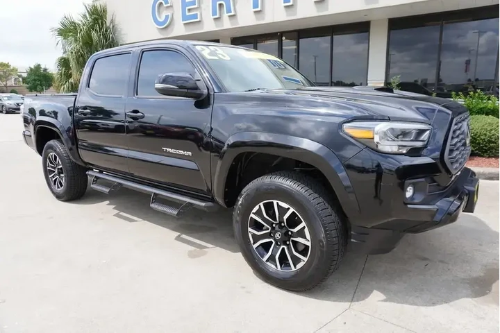 $28988 : Toyota Tacoma 2023 4x2 TRD O image 1