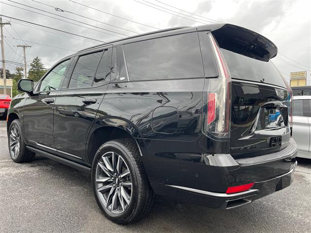 $72998 : 2022 Escalade image 10