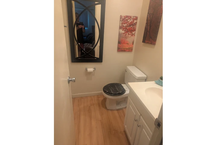 $800 : $750 en anaheim image 2