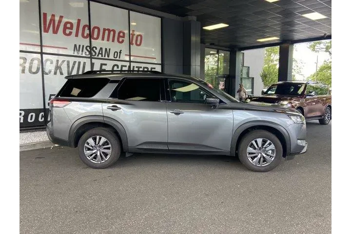 $30371 : Nissan Pathfinder 2025 AWD S image 4
