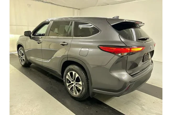 $35000 : Toyota Highlander 2023 AWD X image 7