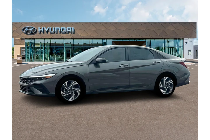 $25035 : Hyundai ELANTRA 2025 SEL Spo image 2
