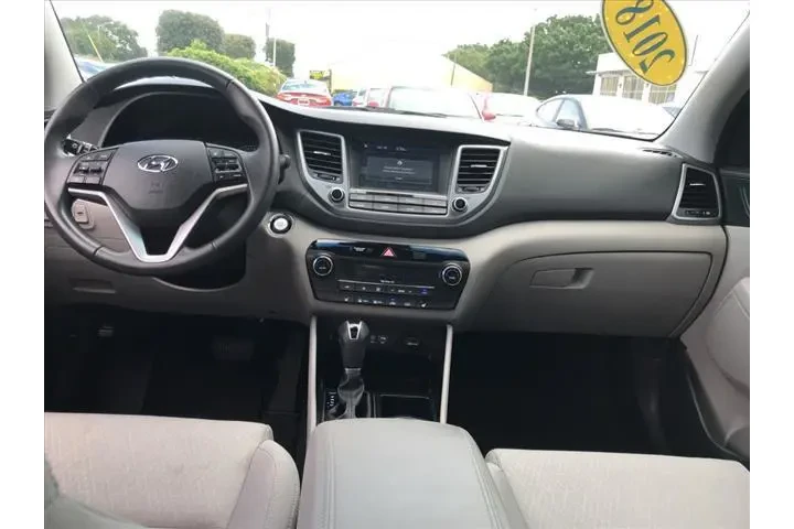 $11995 : Hyundai TUCSON 2018 Value 4d image 8