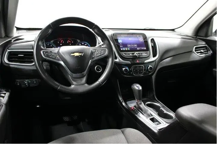 $17982 : Chevrolet Equinox 2020 LT 4d image 2