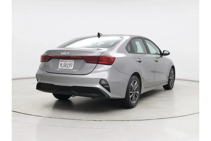 $16998 : Kia Forte 2024 LXS 4dr Sedan image 8