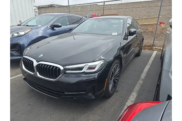 $28933 : BMW 5 Series 2023 AWD 530e x image 3