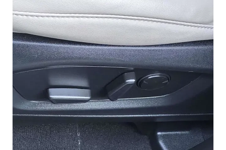 $36990 : Ford Explorer 2024 AWD XLT 4 image 10