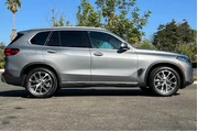 BMW X5 2025 AWD xDrive40i 4d thumbnail