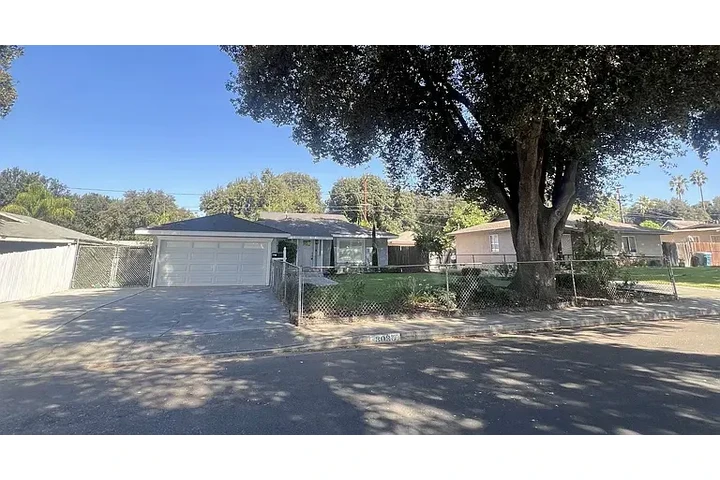 $1870 : HOUSE FOR RENT RIVERSIDE CA image 8