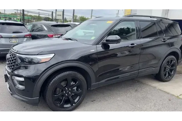 $37988 : Ford Explorer 2023 AWD ST-Li image 1