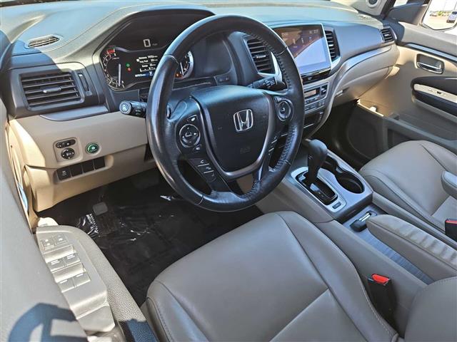 $19990 : Pre-Owned 2017 Honda Pilot EX image 10