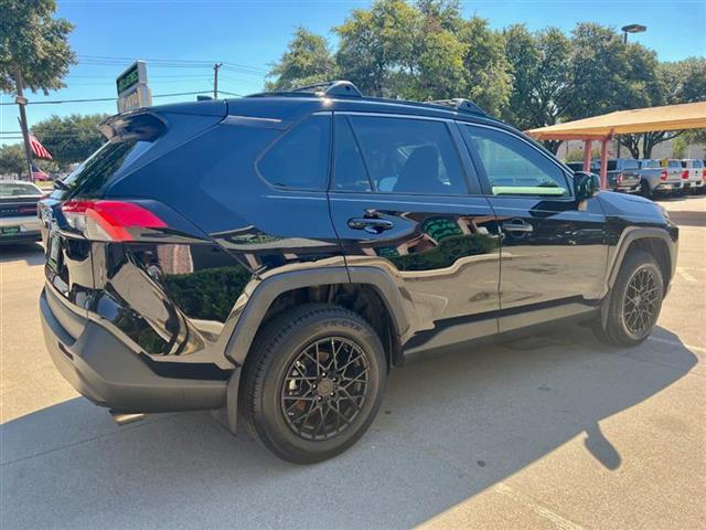 $20950 : 2020 TOYOTA RAV4 LE image 7