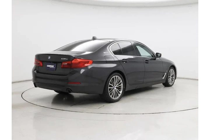 $18998 : BMW 5 Series 2019 530e iPerf image 8