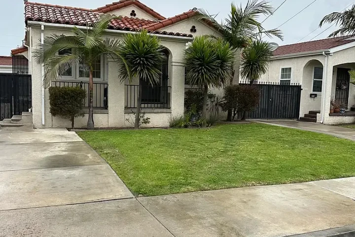 $2500 : Casa De renta🏠 Inglewood image 3